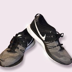 Nike Flyknit trainer Oreo(Kanye West)